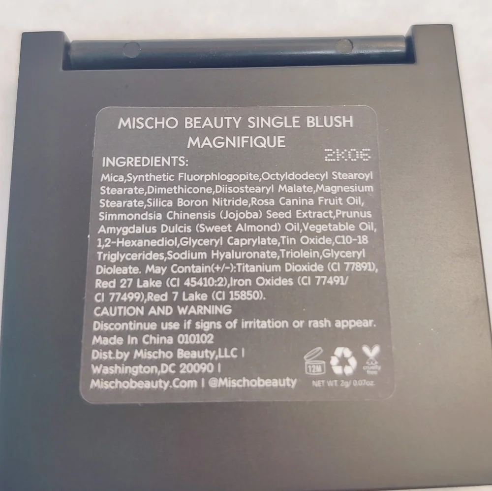 Mischo Beauty Blush Magnifique a soft Coral Pink w/ Gold  Limited Edition Ipsy